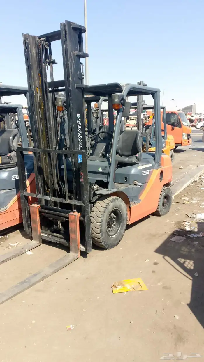 فوركلفت رافعات شوكيه للايجار الشهري واليومي والمشاوير 6