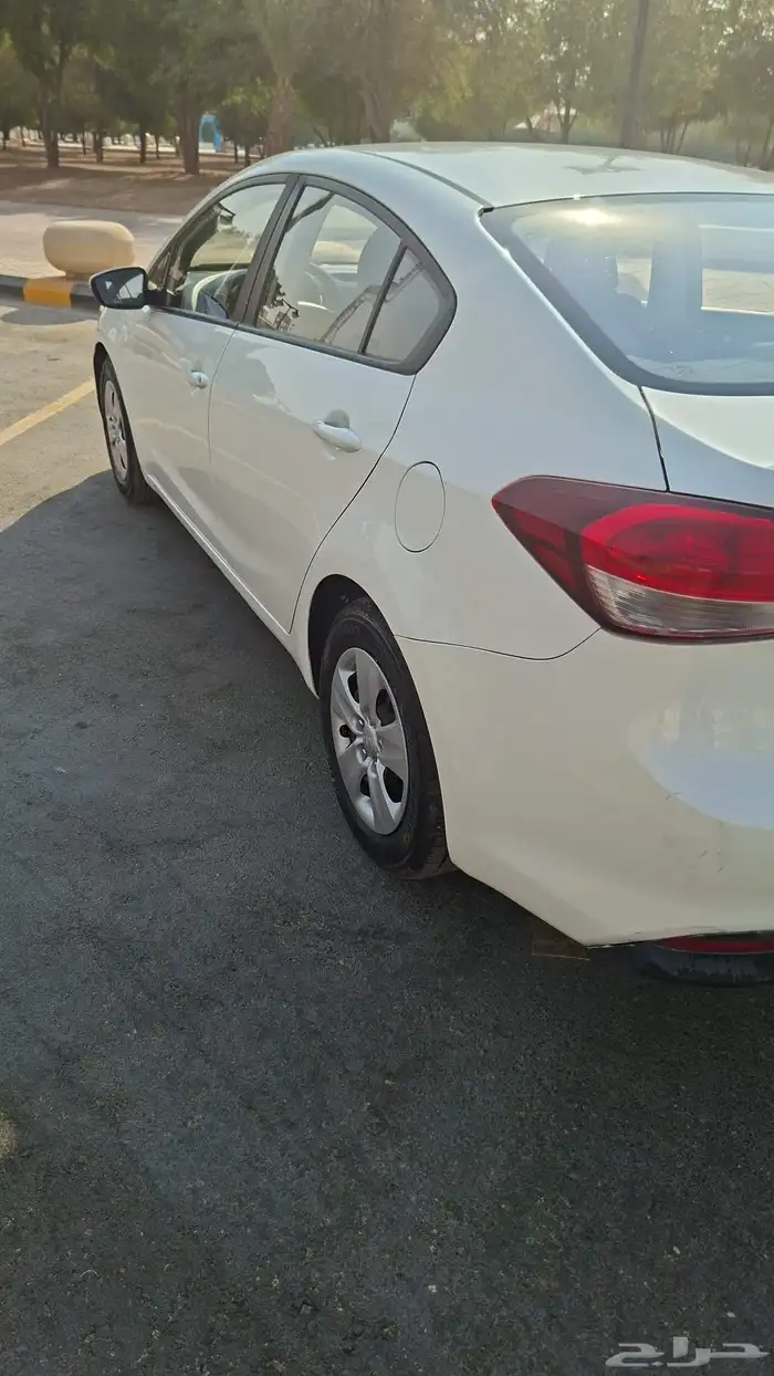 كيا سيراتو 2017 بحالة ممتازة جدا 6