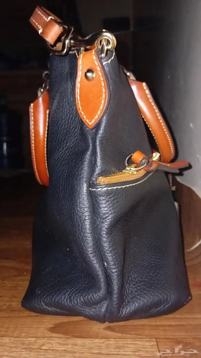 للبيع شنطة أصلية من Dooney   Bourke الشنطة بحالة ممتازة 3