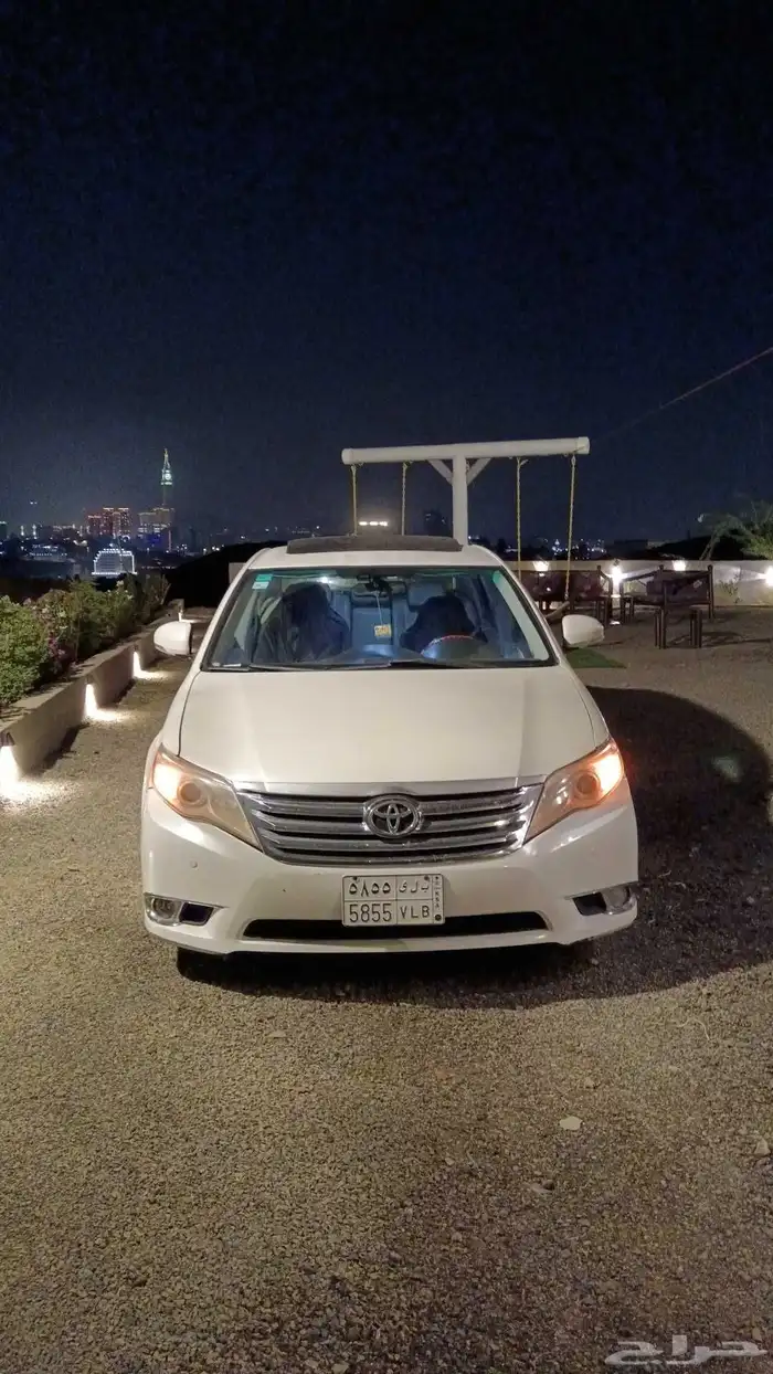 للبيع السياره افالون مديل 2012 ليمتيد 18