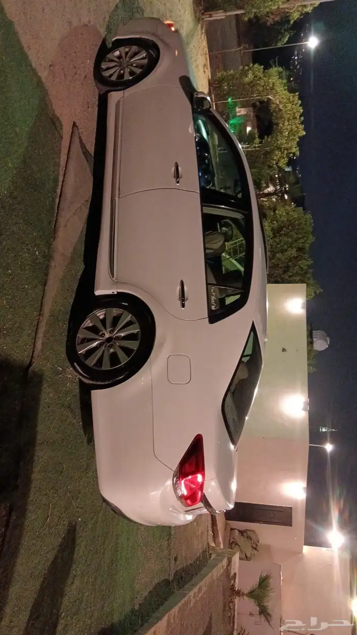 للبيع السياره افالون مديل 2012 ليمتيد 14