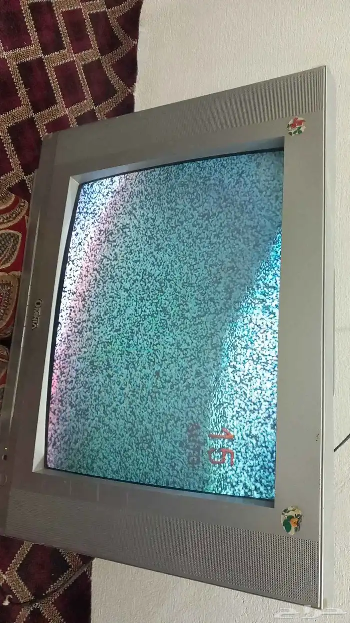 للبيع تلفزيون قديم نظيف و شغال 0