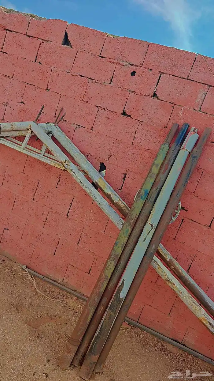 للبيع حديد خيمة أعمدة عدد4 وانطرة لسقف عدد 3 على السوم 0