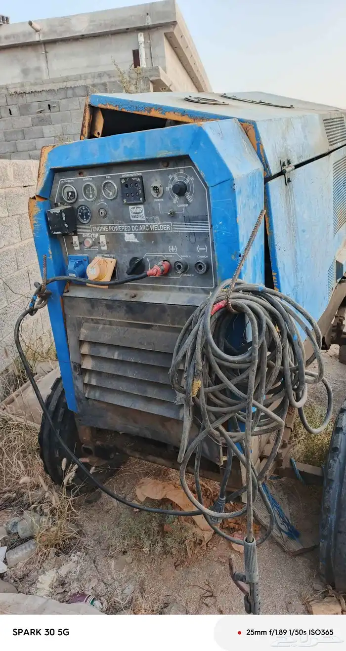 مولد كهرباء كبير مع مكينه لحام 1