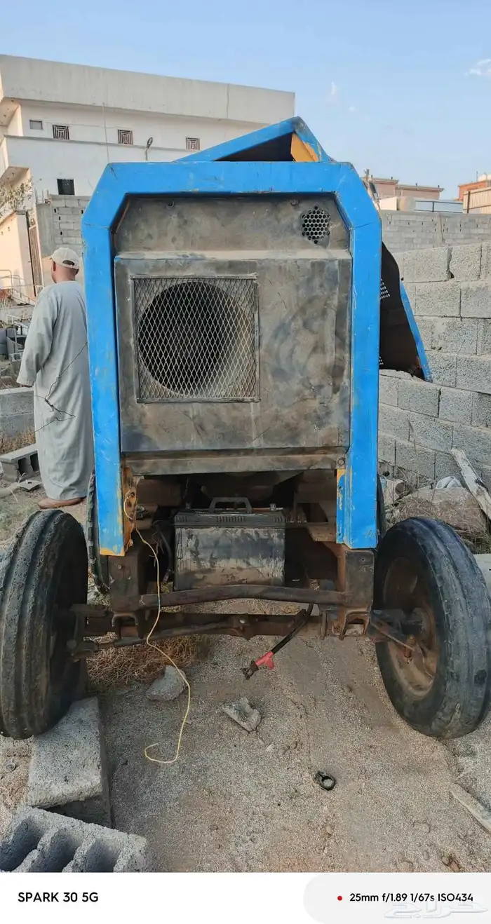 مولد كهرباء كبير مع مكينه لحام 7