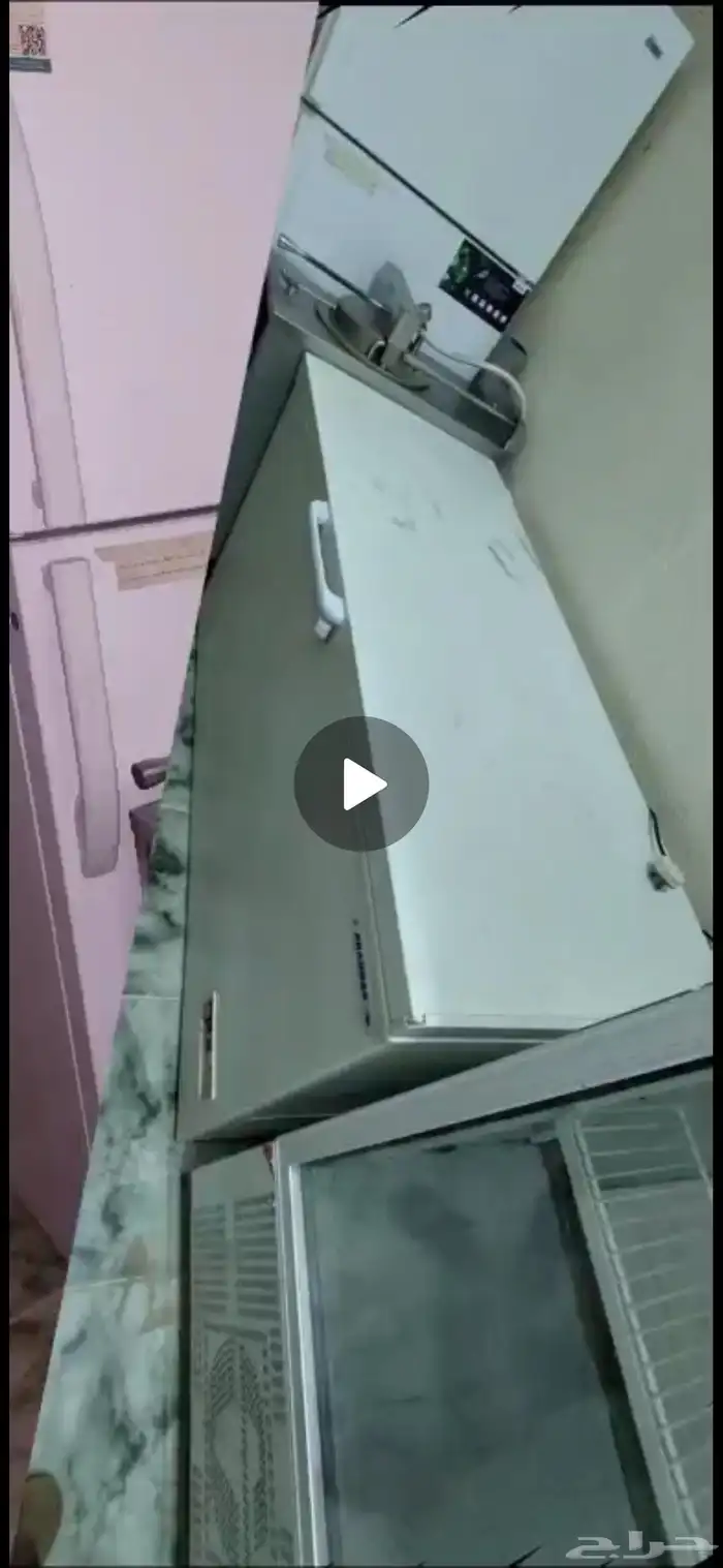 4 افرام كبيره اثنين فرم بسنا واثنين فرم بيتزا واحد ثلاجه و.. 1