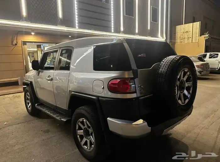 تويوتا FJ 2008 3