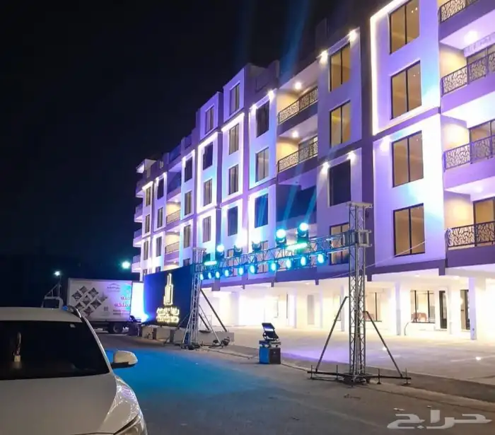 افتتاح مميز للمحلات 2