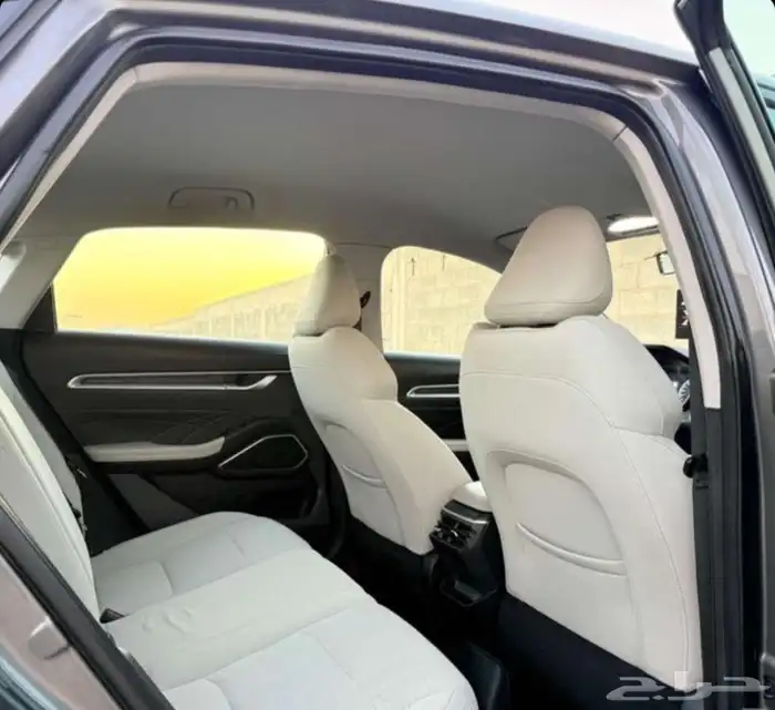 جيلي اميجراند GS موديل 2024 الاتوماتيك وكالة 37 ألف 40