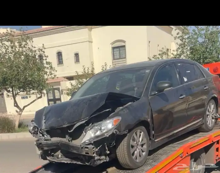 للبيع افالون 2011 فل كامل مصدومه 1