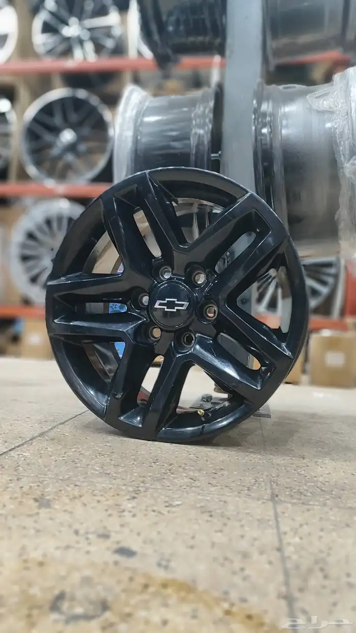 جنوط سلفرادو تريل بوس 2023 مقاس 18 اصلي 0