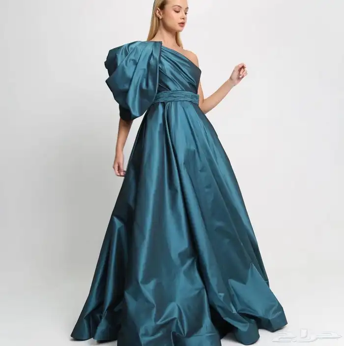 فستان المصممة ايمان السحيم 2