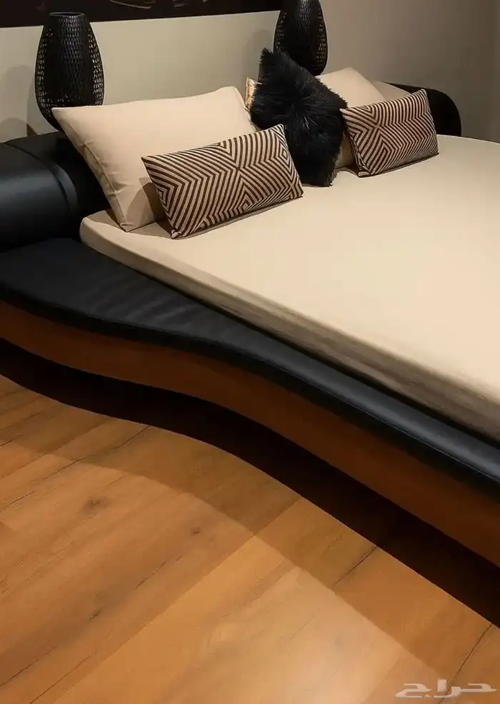 سرير مع الريموت وتسريحه من دبليو سيتي 2