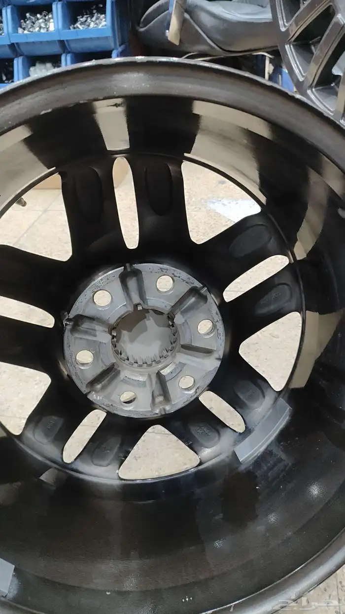 جنوط سلفرادو تريل بوس 2023 مقاس18 اصلي 3