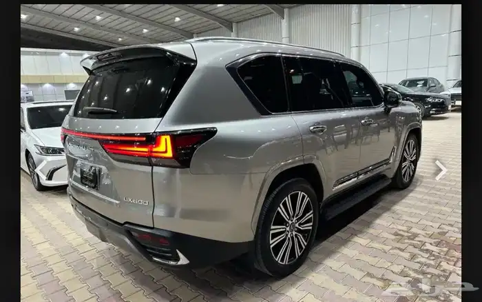 لكزس LX600 موديل 2022 فل كامل BB نظيف جدآ 23