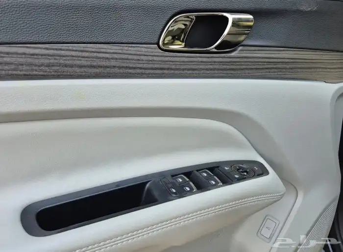 فورد تيرتوري 2024 فل كامل (تيتانيوم) مع إضافات 24