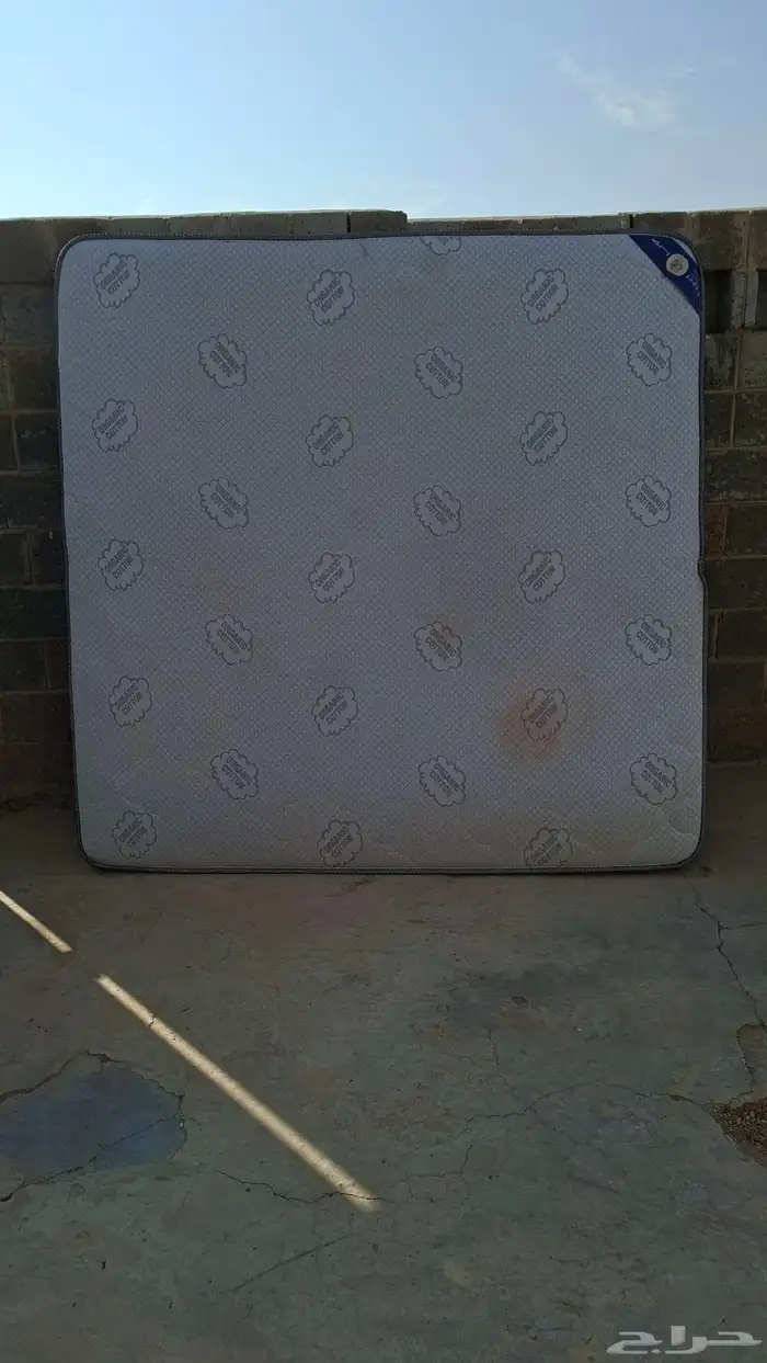 مرتبة غرفة نوم فخمه من العيدي مترين في مترين( لوجه الله) 1