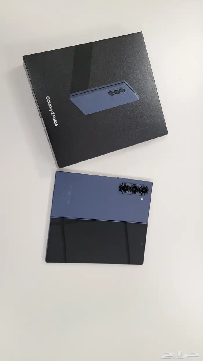 Samsung Galaxy Z Fold 6 256GB good as new 3