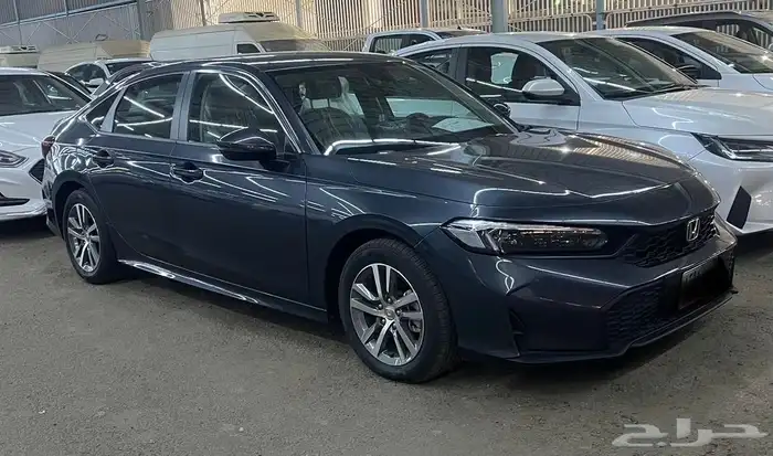 هوندا سيفك LX موديل 2025 عداد قليل جدا 8