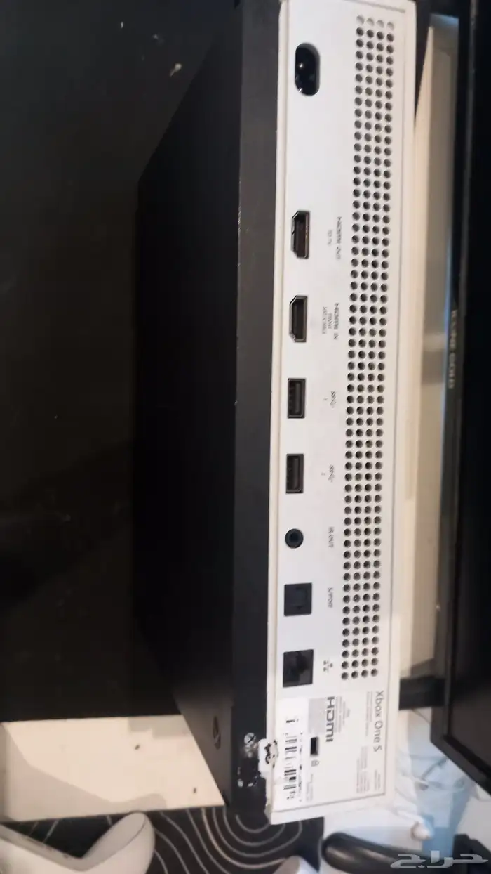 الاكس بوكس خربان انكب عليه موية وا يحتاج صيانه على السوم. 0