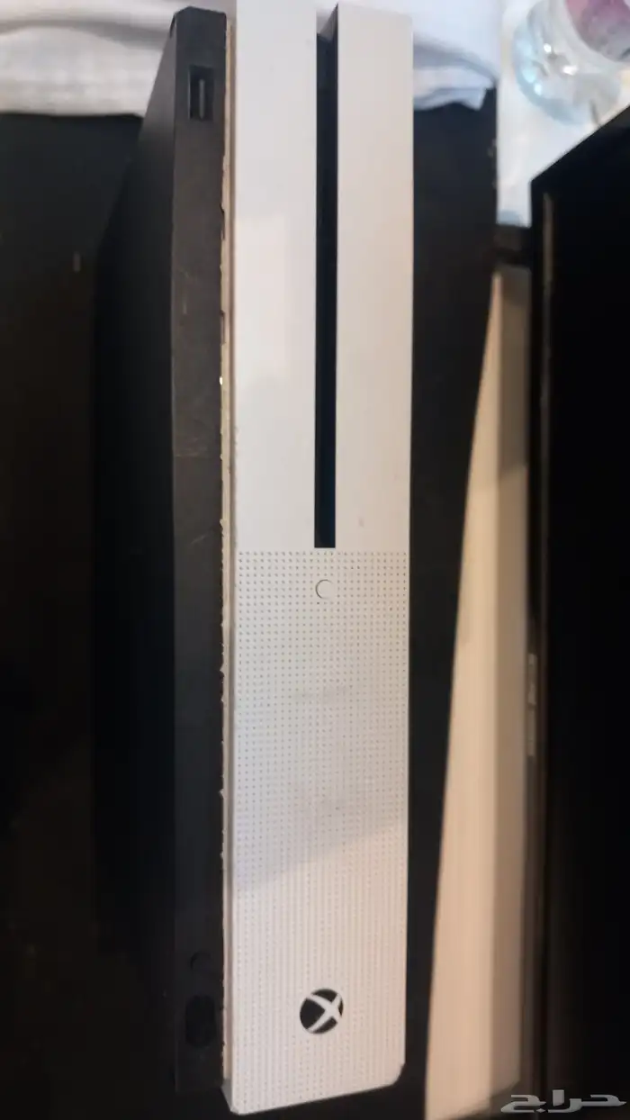 الاكس بوكس خربان انكب عليه موية وا يحتاج صيانه على السوم. 1