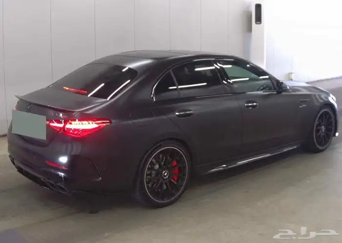 مرسيدس C63 ياباني وارد اليابان موديل 2024 واصلة الميناء 3