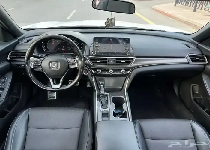 هوندا اكورد 2018 سبورت نظيف جدا 12