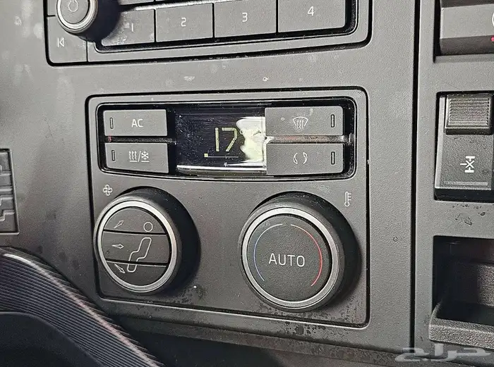 راس شاحنة فولفو 10