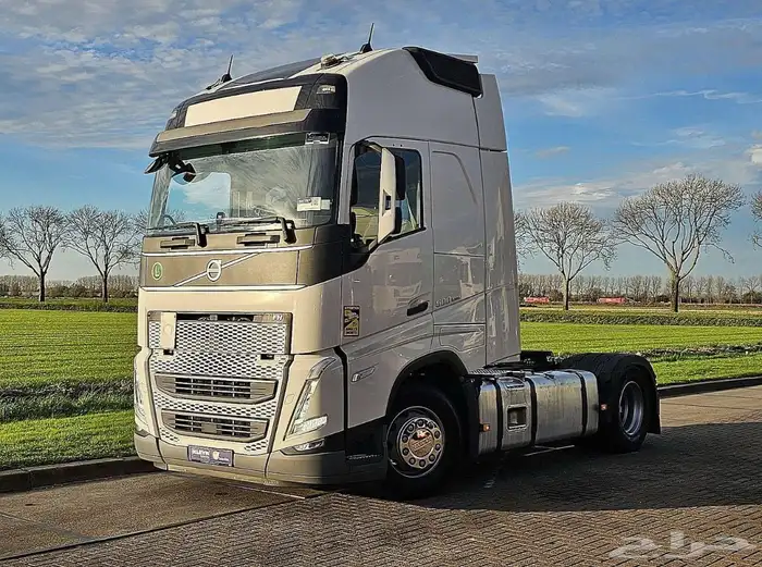 راس شاحنة فولفو 2