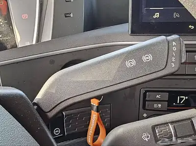 راس شاحنة فولفو index