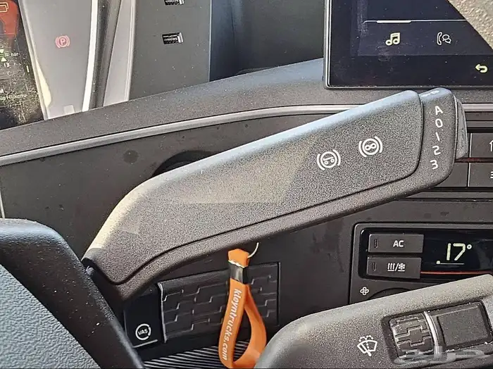 راس شاحنة فولفو 6