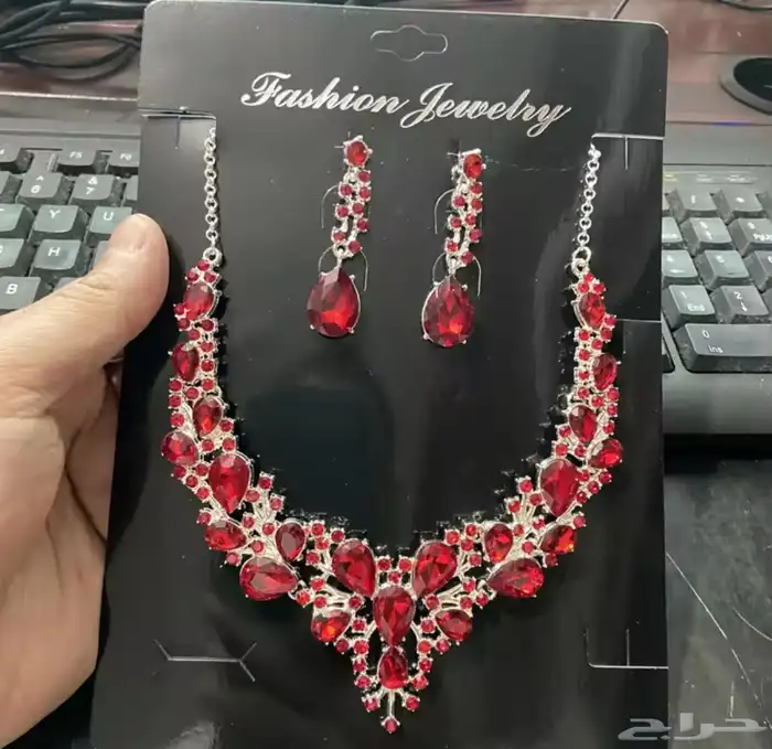 طقم سلسال وأقراط فاخرة 11