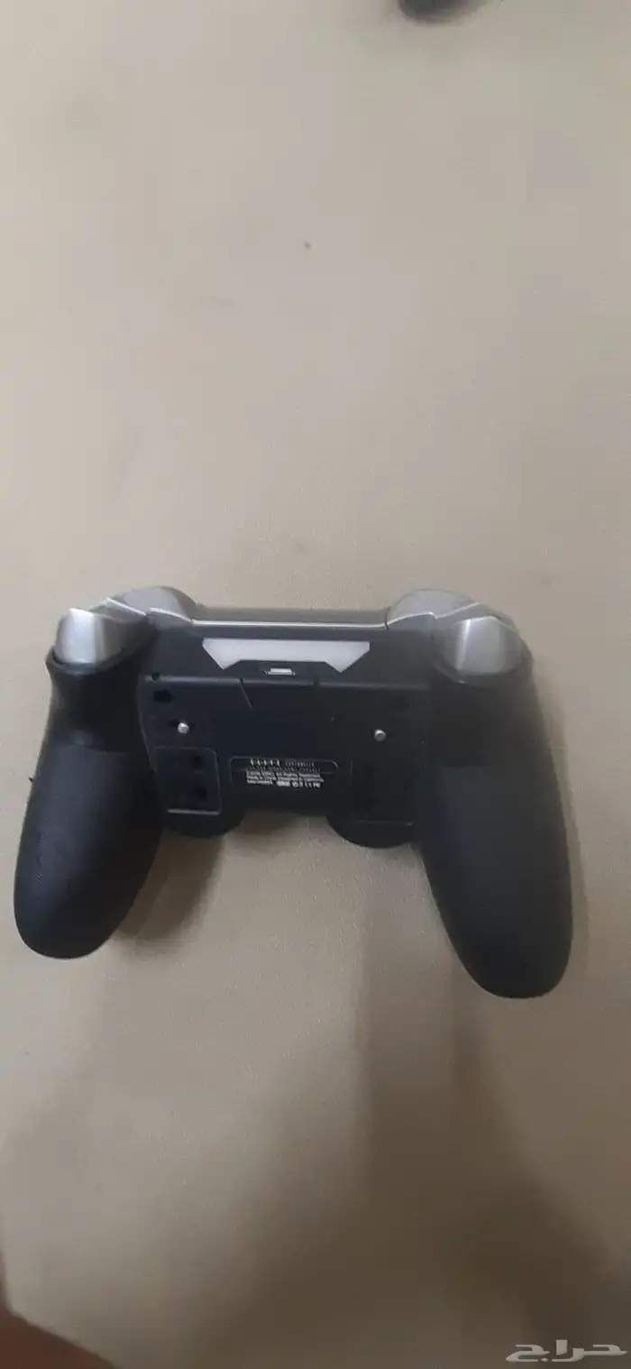 يد بلتيشن 4 للبيع تعمل لشكل جيد على سوم 1