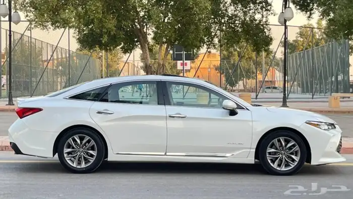 تويوتا افلون 2020 TOURING نص فل سعودي 4