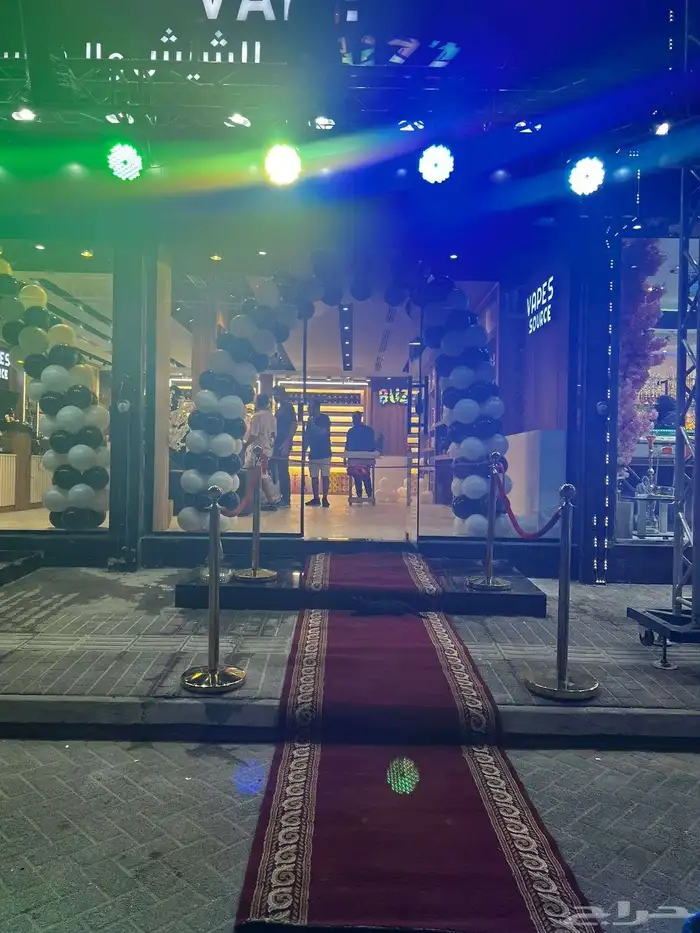 تنظيم حفلات وفتتحات تاجير شاشات مسارح استيج خشب استيج زجاج 1