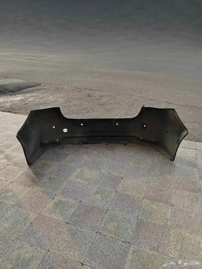 تويوتا كورولا 2023 (لون رمادي) صدام خلفي 3