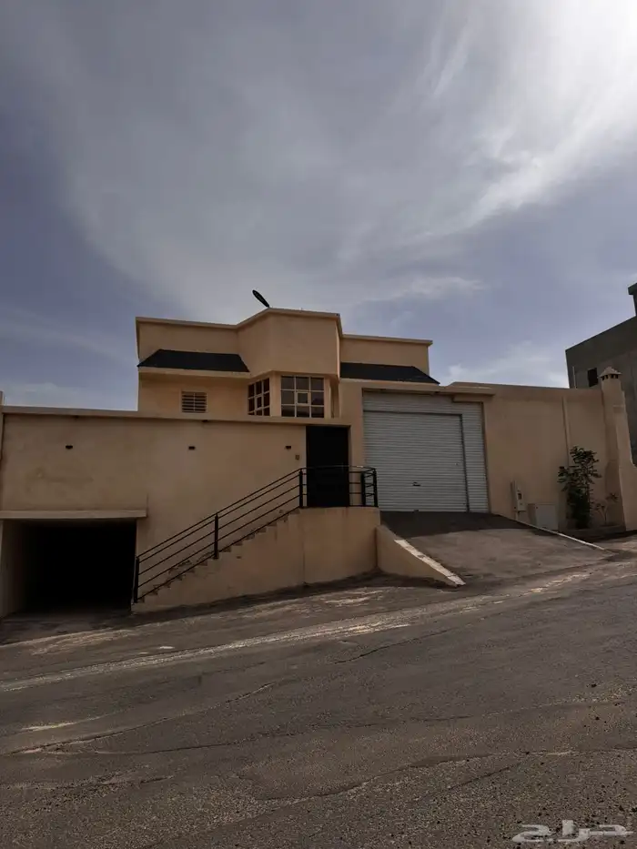 فلة للبيع في خميس مشيط حي العمارة 0