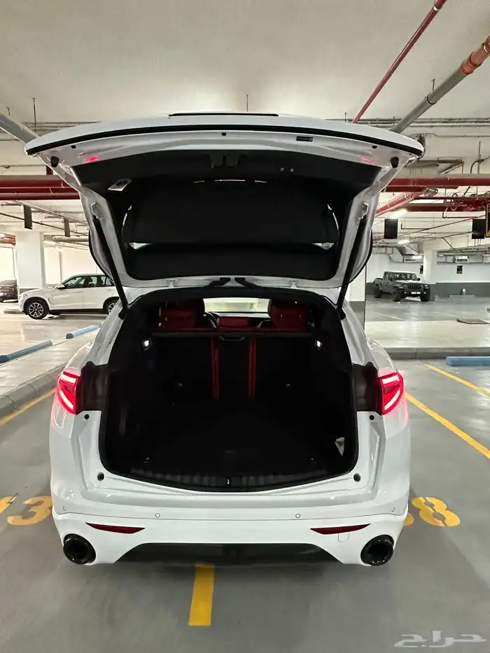 الفا روميو ستلفيو   35000km 4