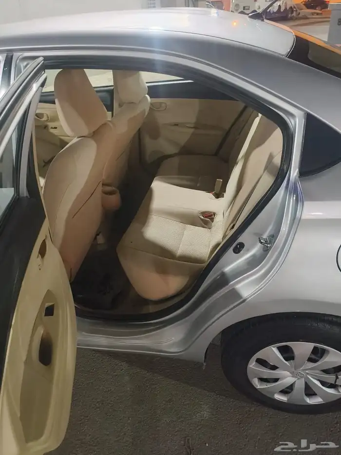 تويوتا يارس 2015 4