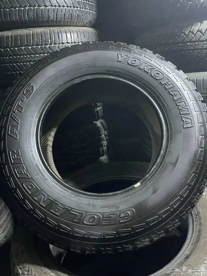 نعرض لكم كفرات يوكوهاما ياباني نص حجري اخو الجديد 265 70 17 4