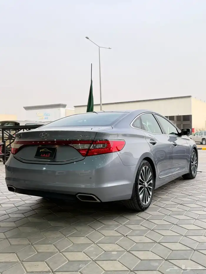 للبيع ازيرا 2016 فل كامل مخزن 6