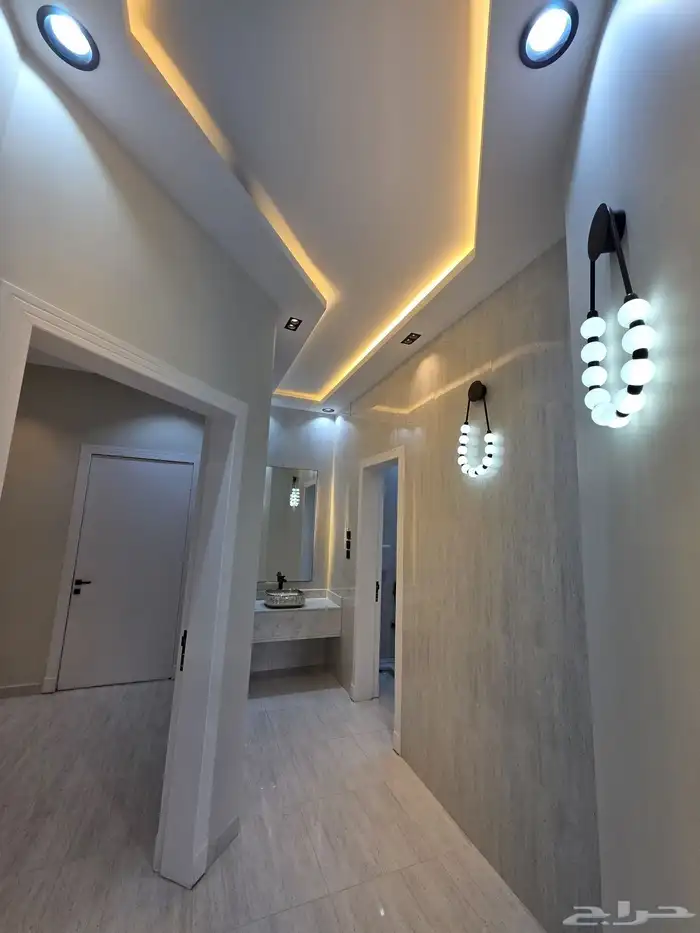 للبيع دور ارضي تمليك 6غرف حي الطلح بسعر 580الف تشطيبات راقيه 16