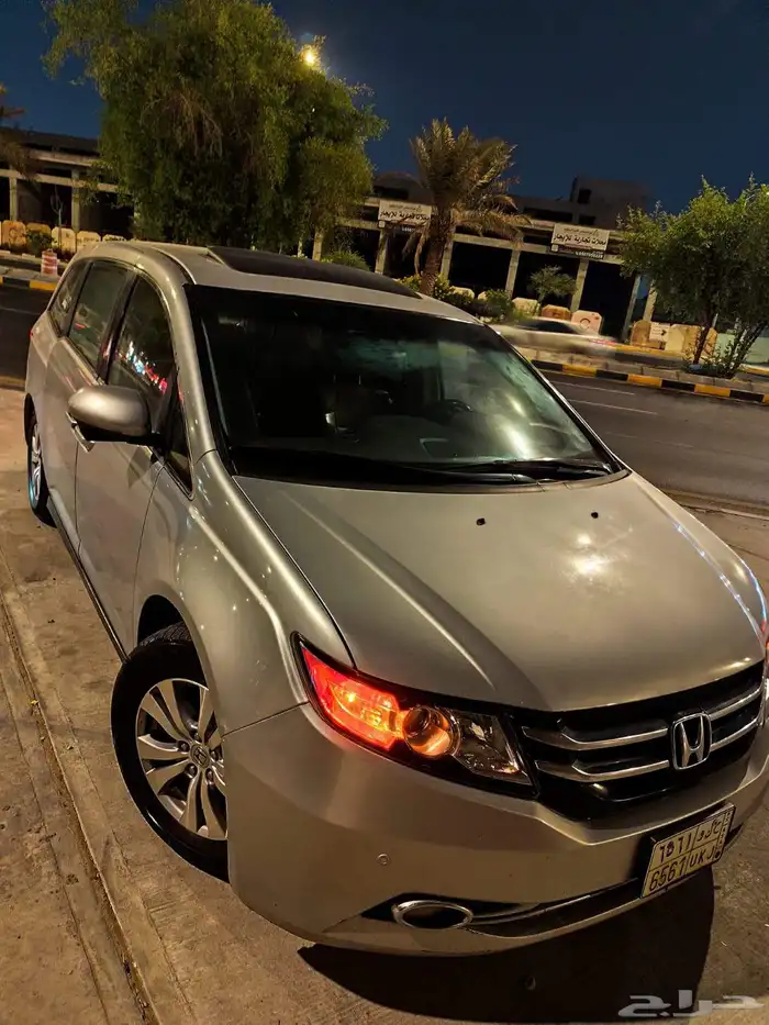 للبيع هوندا اوديسي فل كامل اخت الجديدة بالاحساء 2015 21