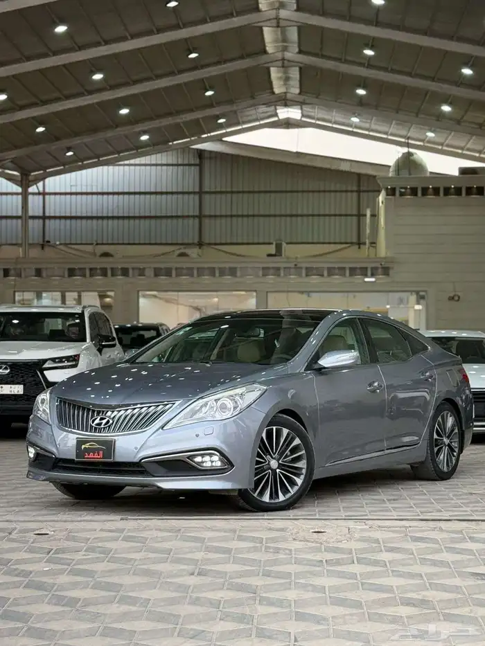 للبيع ازيرا 2016 فل كامل مخزن 1