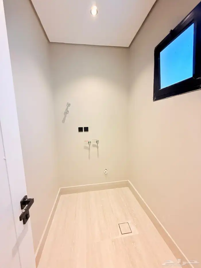 للبيع فيلا مساحة 420 السعر مليون و450 4