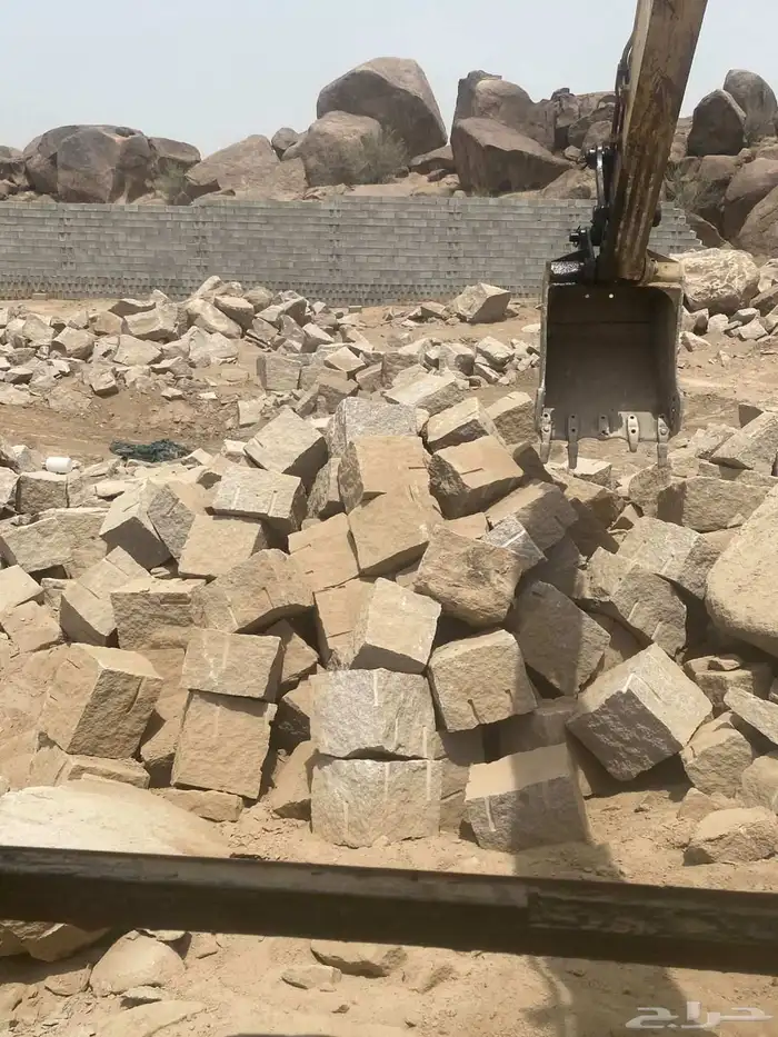 يوجد بكلين لبنيان الحجر ورب راب وقص ارضي 5