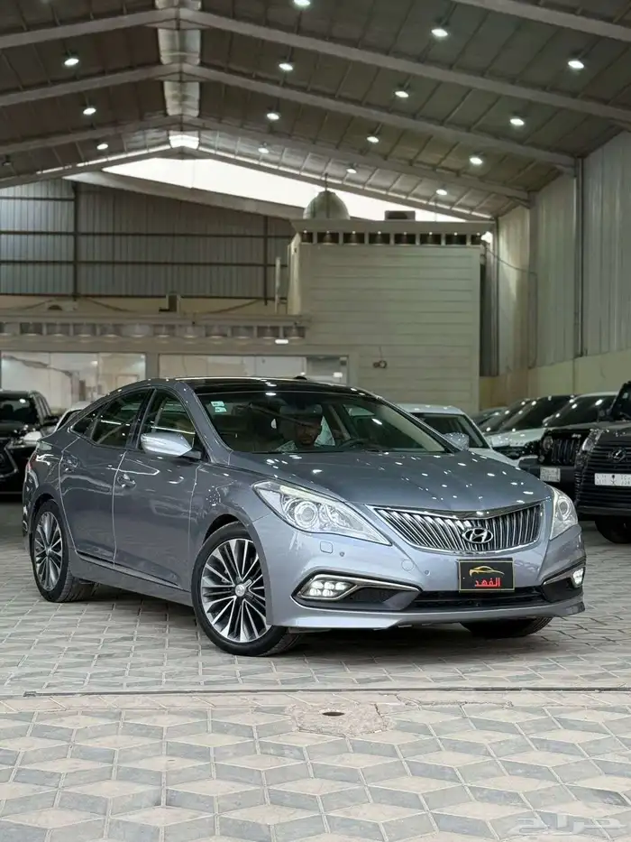 للبيع ازيرا 2016 فل كامل مخزن 0