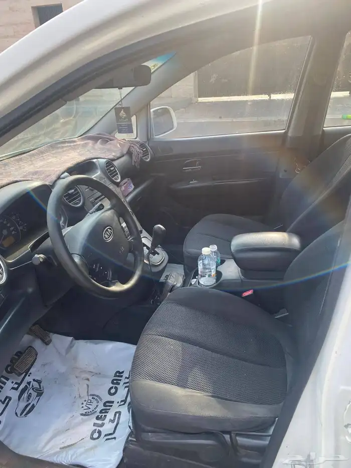 كيا كارينز 2011 2