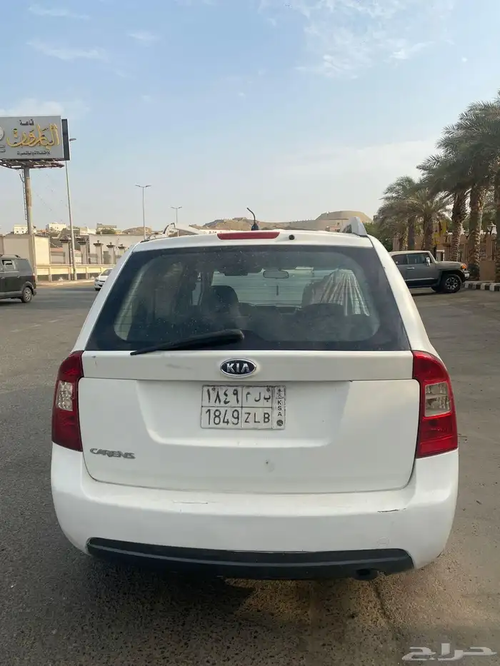 كيا كارينز 2011 0