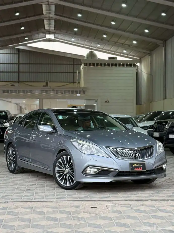 للبيع ازيرا 2016 فل كامل مخزن 3